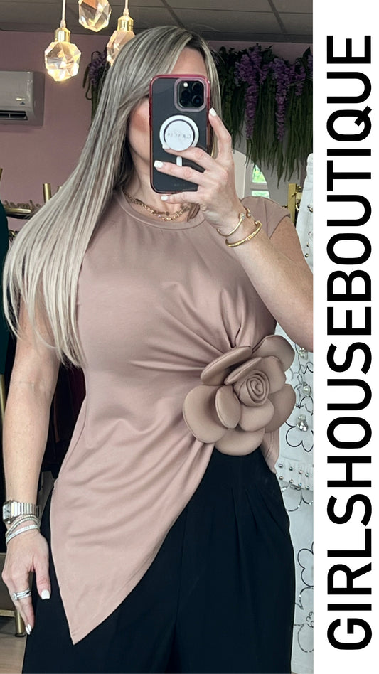 GRACIA COLLECTION Creme Blossom Top