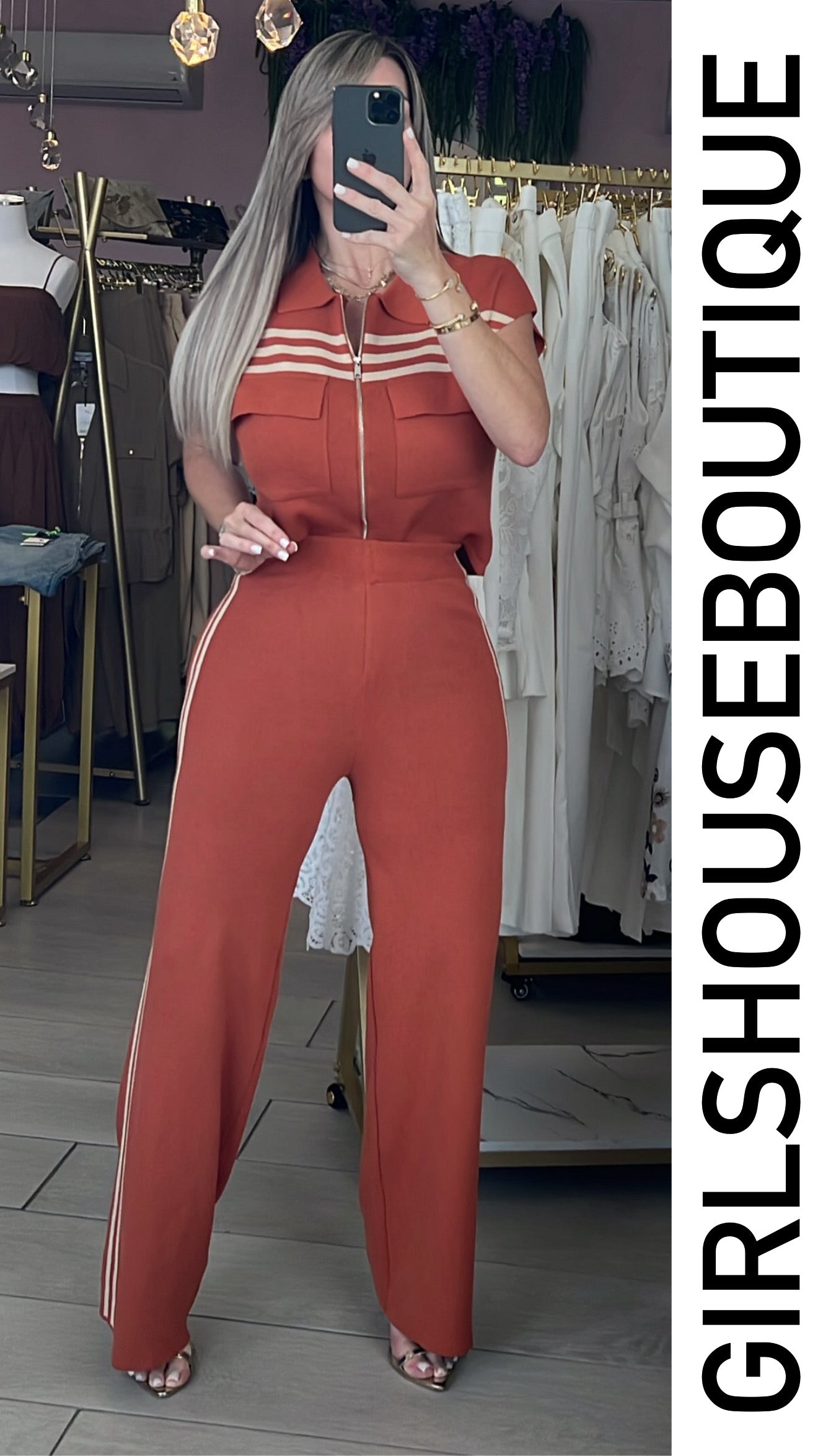 Rust Sweater Zip-Up Travel Set