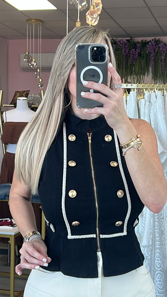 Black Halter Napoleón Zip-Up Design