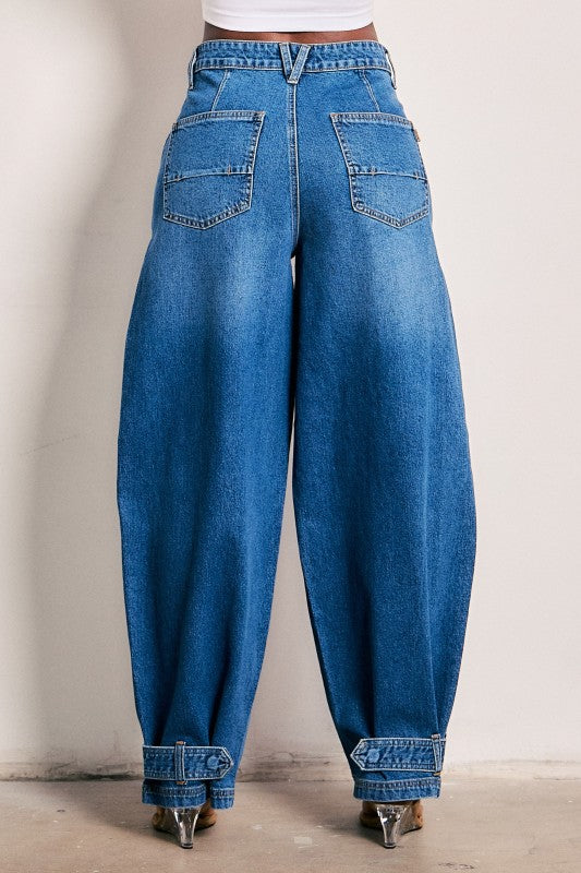 VIBRANTS Jeans & Baggy Urban Design
