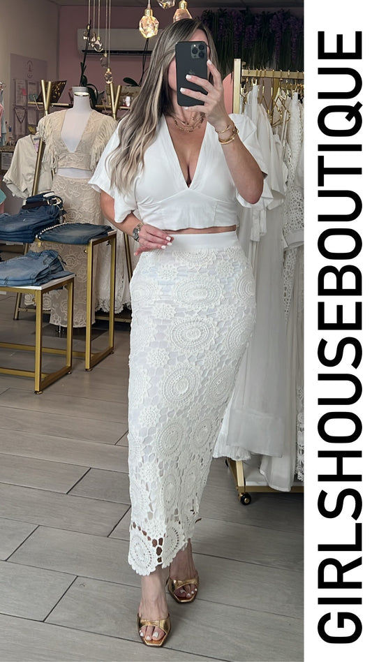 White Ruffle Sleeve Top & Crochét Skirt Set