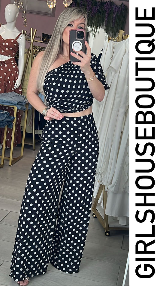 Negro y Punto One Shoulder Top & Pant Set