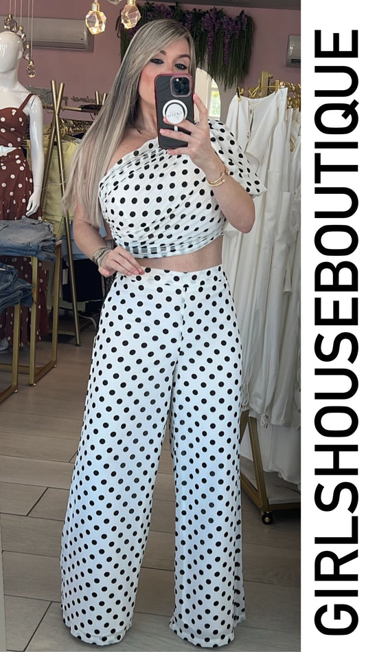 Blanco y Punto One Shoulder Top & Pant Set