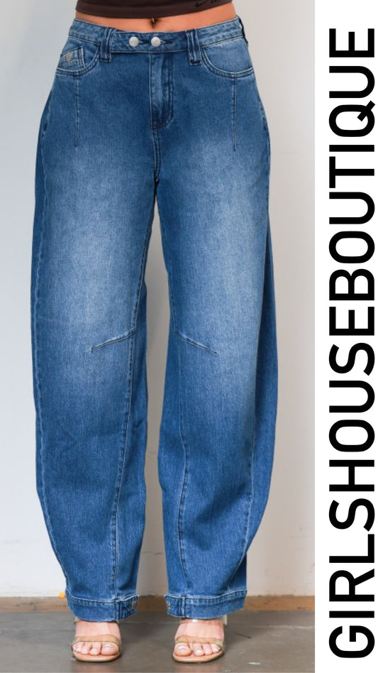 VIBRANTS Two Buttons Baggy Jeans