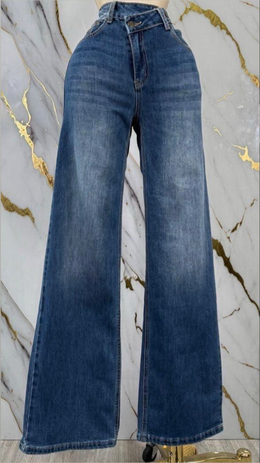 Denim Strech & High Waisted Assymetric Design