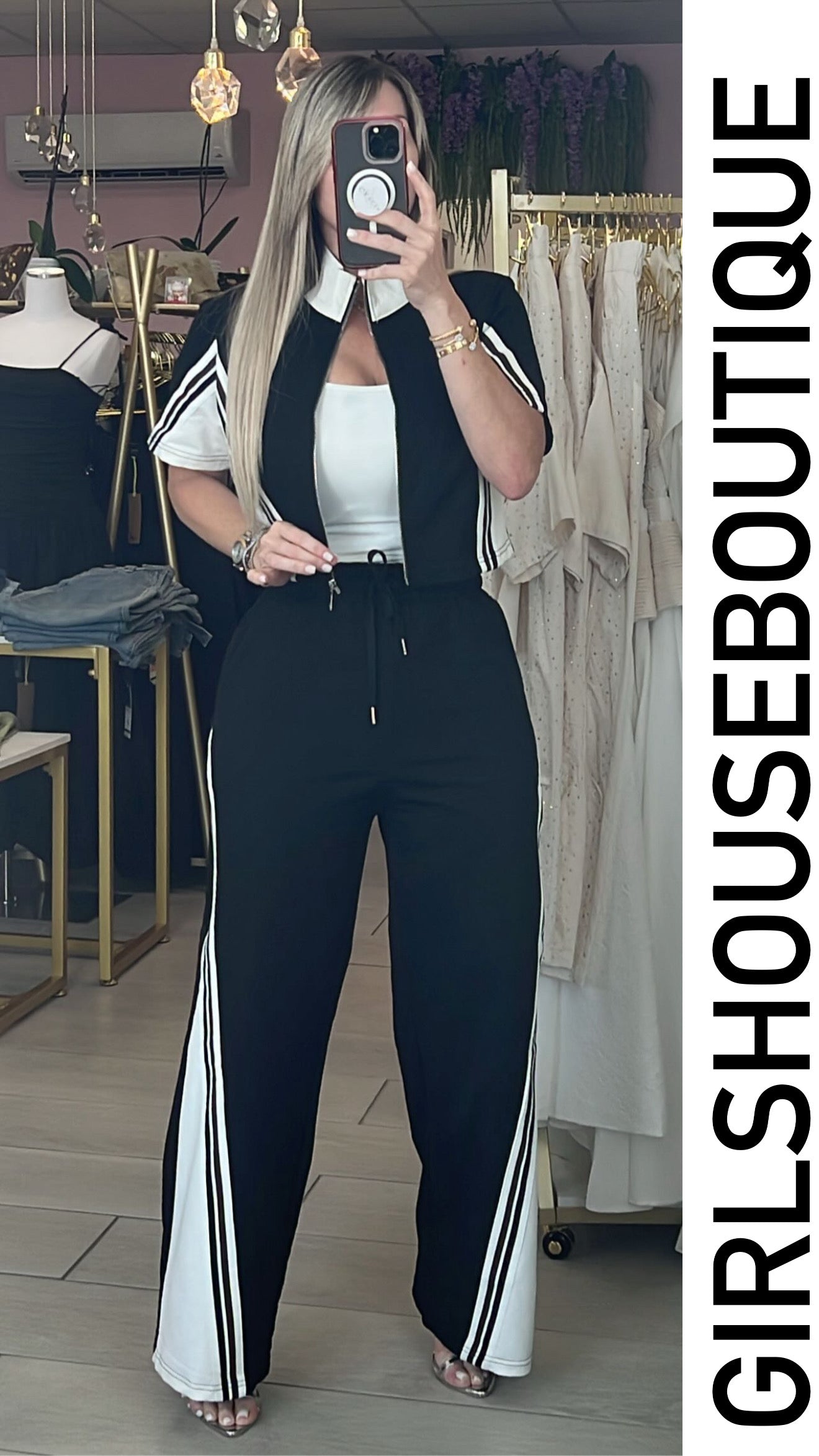 Black/White Modern Zip-Up Travel Set